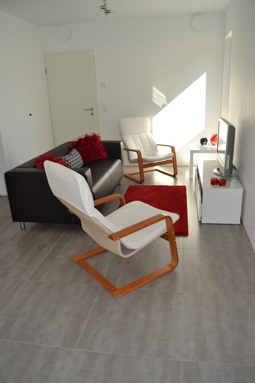 La Boite Rouge Apartamento Stavelot Exterior foto